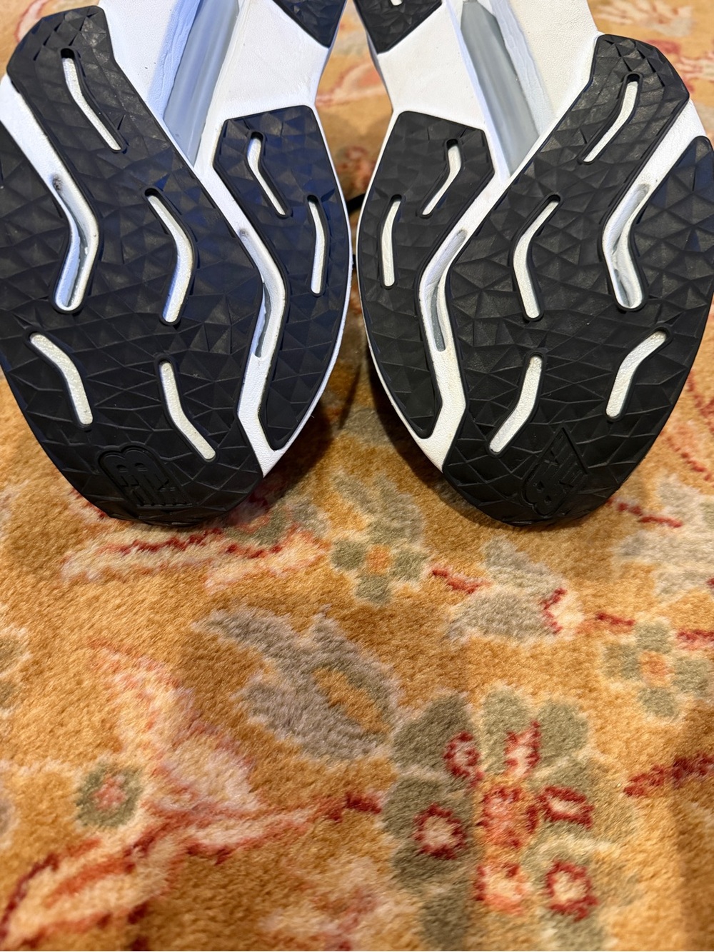 New Balance Women’s FuelCell Propel Sneakers 👟 Brand New - Picture 7 of 9